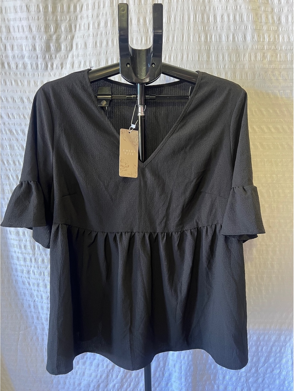 Emery Rose Sz 2X Flowy Top New with Tags